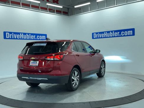 Used 2023 Chevrolet Equinox LT FWD image 2