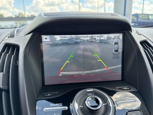 Used 2019 Ford Escape Titanium AWD/4WD image 7