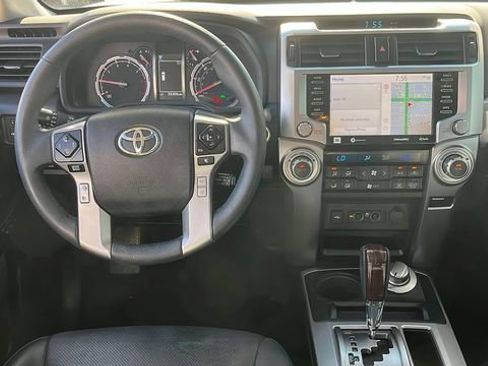 Used 2021 Toyota 4Runner Limited AWD/4WD image 4