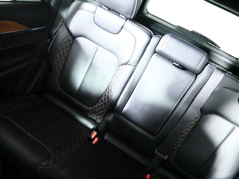 Used 2024 Jeep Grand Cherokee Summit AWD/4WD image 12