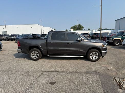 Used 2022 RAM 1500 Laramie AWD/4WD image 5