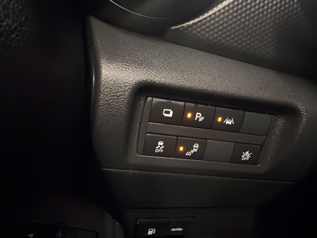 Used 2023 Nissan Kicks S FWD image 21