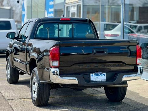 Used 2016 Toyota Tacoma SR image 26
