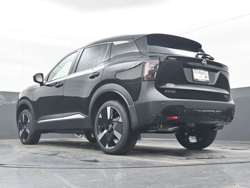 New 2026 Nissan Kicks SR w/ SR Premium Package image 28
