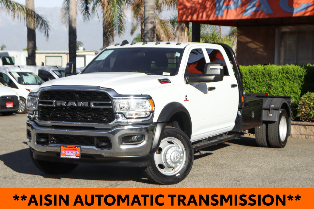 Used 2023 RAM 4500 Tradesman w/ Chrome Appearance Group RWD image 4