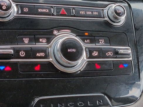 Certified 2021 Lincoln Corsair FWD w/ Equipment Group 101A image 23
