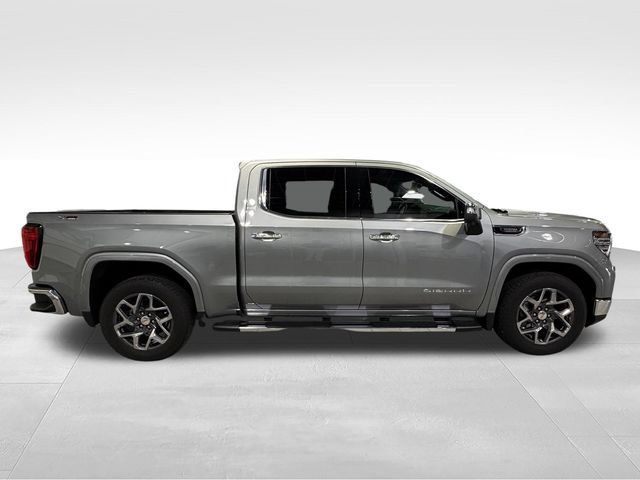 Used 2023 GMC Sierra 1500 SLT w/ SLT Premium Plus Package AWD/4WD image 4
