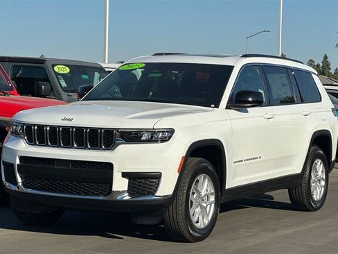 New 2025 Jeep Grand Cherokee L Laredo w/ Luxury Tech Group I image 8