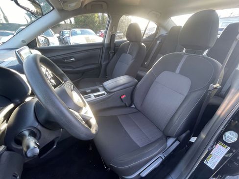 Used 2025 Nissan Sentra SV image 36