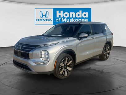 Used 2025 Mitsubishi Outlander SE