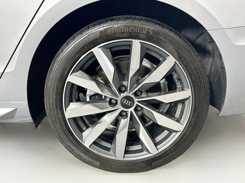 Used 2023 Audi A4 2.0T Premium w/ Convenience Package image 11