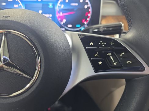 Certified 2025 Mercedes-Benz GLC 300 image 18