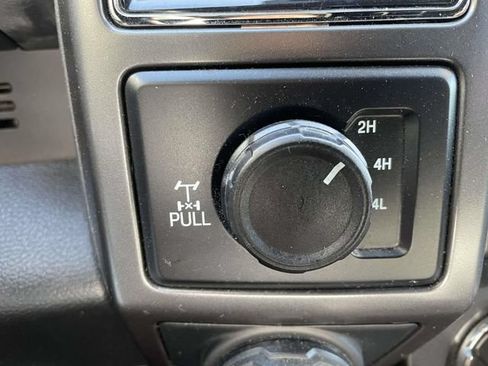 Used 2020 Ford F150 XLT w/ Equipment Group 302A Luxury AWD/4WD image 34