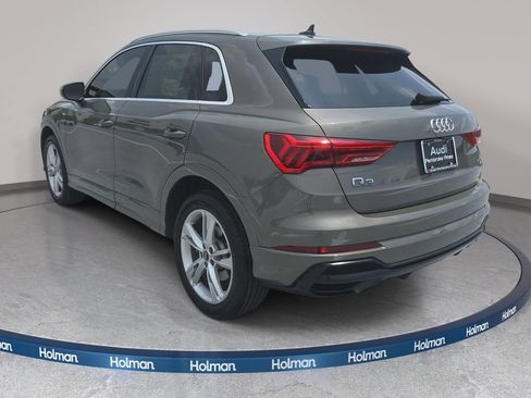 Used 2021 Audi Q3 2.0T Premium Plus w/ Premium Plus Package AWD/4WD image 8