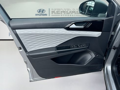 Used 2022 Volkswagen Taos S w/ IQ Drive S Package image 17