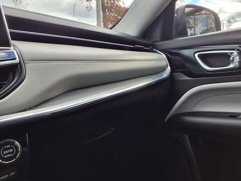 Used 2022 Jeep Compass Limited image 25