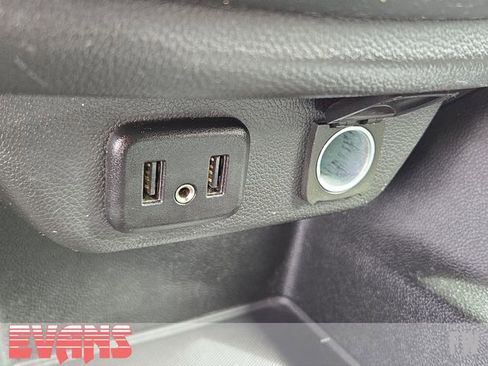 Used 2021 Chevrolet Traverse LT FWD image 10