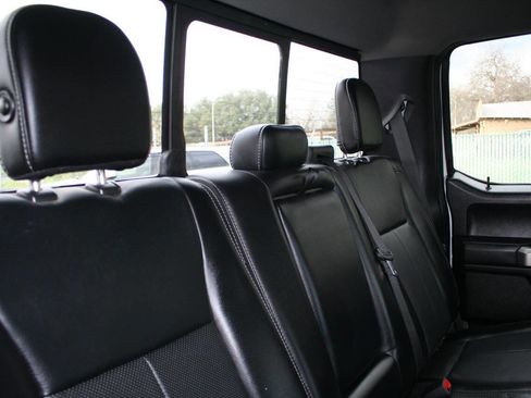 Used 2019 Ford F150 Lariat w/ Equipment Group 502A Luxury AWD/4WD image 28