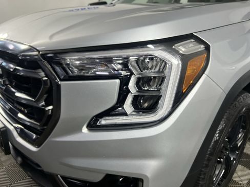 Used 2022 GMC Terrain AT4 AWD/4WD image 34