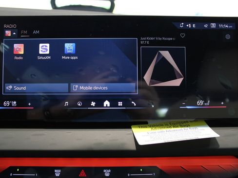 Used 2025 BMW X3 xDrive30i w/ Premium Package image 16