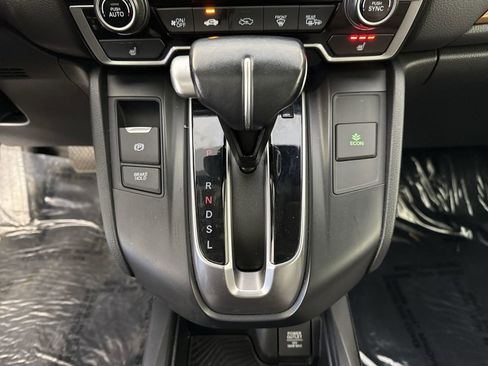 Used 2018 Honda CR-V Touring image 17