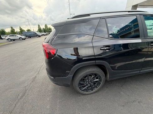Used 2023 GMC Terrain SLE w/ Driver Convenience Package AWD/4WD image 6