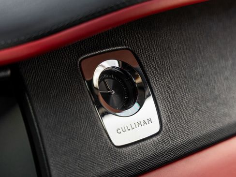 Used 2023 Rolls-Royce Cullinan image 36