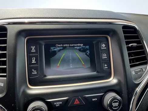 Used 2017 Jeep Grand Cherokee Limited image 20