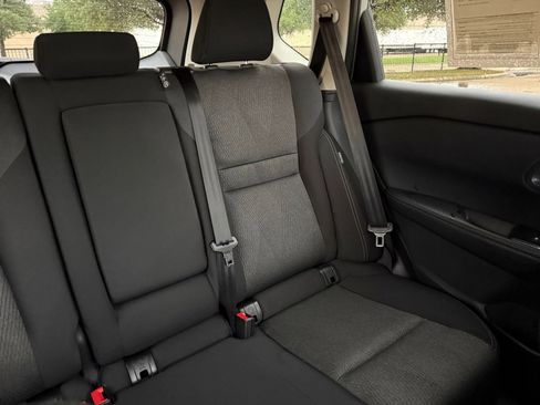 Used 2025 Nissan Rogue SV FWD image 38