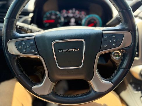 Used 2019 GMC Yukon Denali w/ Denali Ultimate Package AWD/4WD image 13