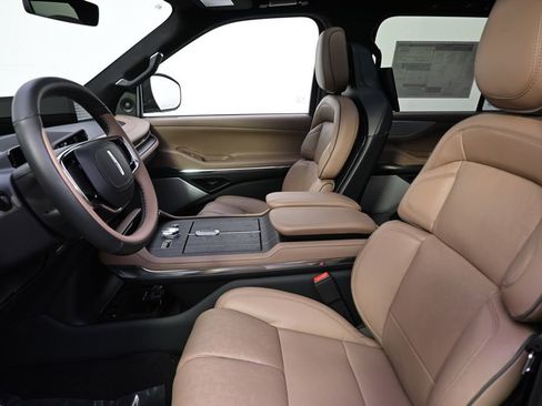 New 2026 Lincoln Navigator Black Label AWD/4WD image 13