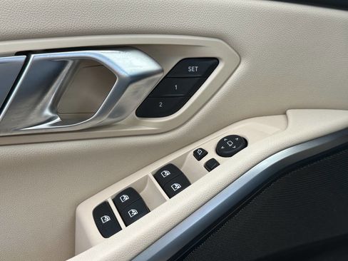 Used 2020 BMW 330i xDrive Sedan w/ Convenience Package image 14