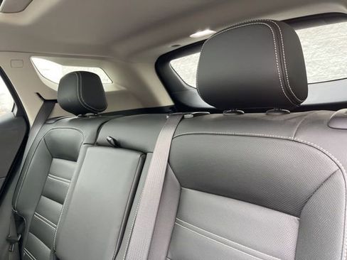 Used 2023 GMC Terrain Denali w/ Denali Premium Package image 9