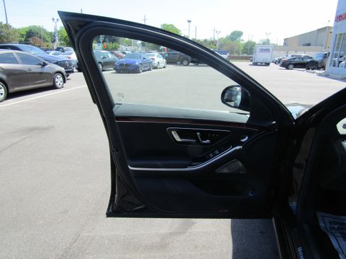 Used 2024 Mercedes-Benz S 580 4MATIC Sedan image 8