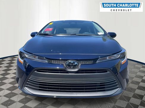 Used 2026 Toyota Corolla LE FWD image 2