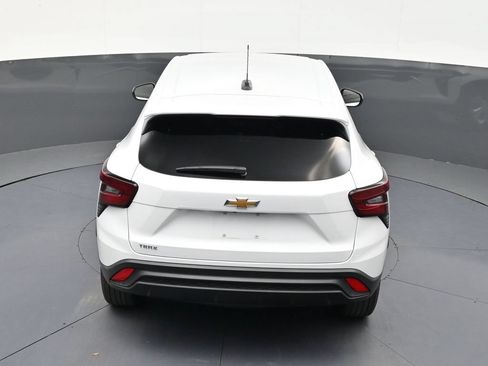 Used 2026 Chevrolet Trax LS FWD image 15