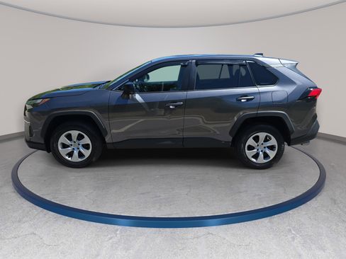 Used 2024 Toyota RAV4 LE FWD image 8