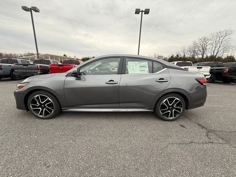 New 2025 Nissan Sentra SR w/ SR Premium Package image 8
