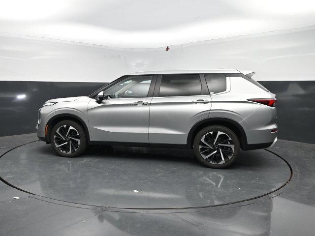 Used 2024 Mitsubishi Outlander SE AWD/4WD image 5