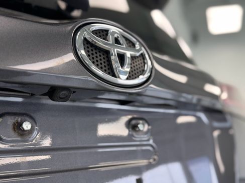 Used 2018 Toyota RAV4 XLE w/ Plus Extra Value Package AWD/4WD image 27