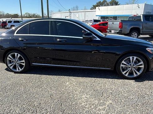 Used 2018 Mercedes-Benz C 300 Sedan image 4