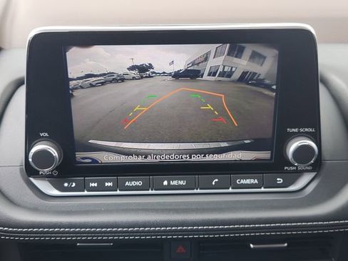 Used 2023 Nissan Rogue SV image 13