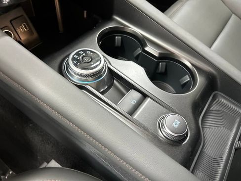 New 2025 Ford Explorer Active w/ Active Comfort Package image 26