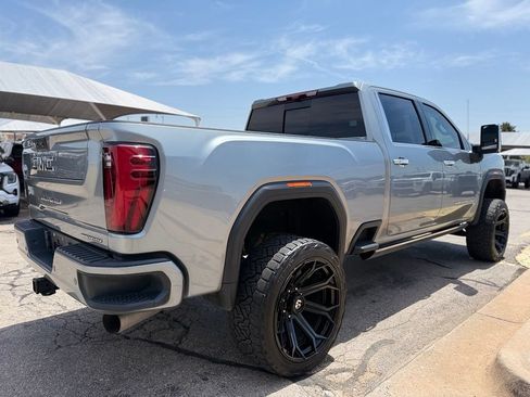 Used 2024 GMC Sierra 2500 Denali Ultimate AWD/4WD image 4