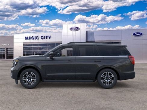 New 2025 Ford Expedition Active AWD/4WD image 3