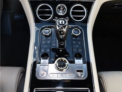 Certified 2021 Bentley Continental GT image 32