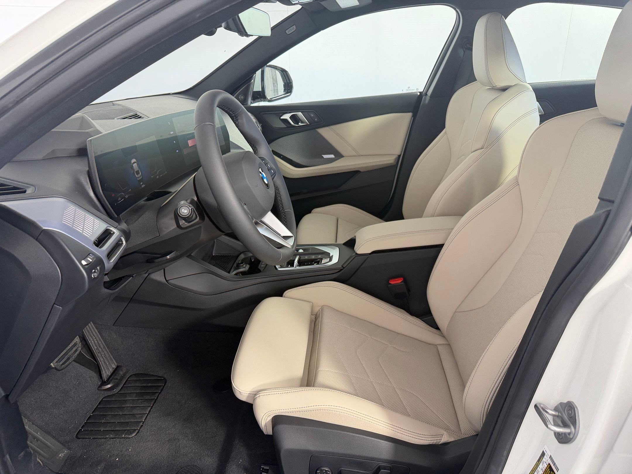 Used 2026 BMW 228i w/ Technology Package FWD image 5