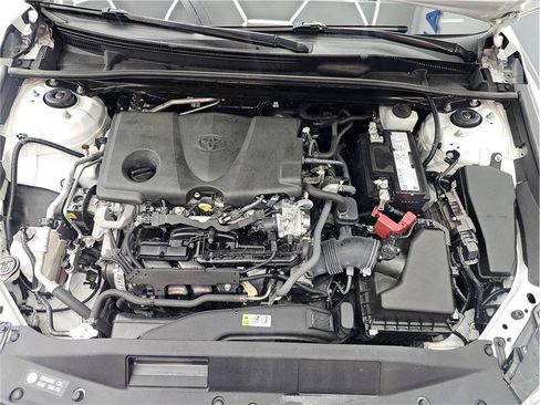 Used 2024 Toyota Camry SE FWD image 19