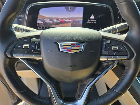 Used 2021 Cadillac Escalade Premium Luxury AWD/4WD image 22