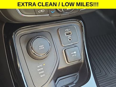 Used 2020 Jeep Compass Limited AWD/4WD image 22